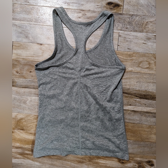 Nike Small Dri-Fit Racerback Rank - Picture 4 of 4